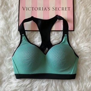 Brand new Victoria’s Secret Push up Sport Bra